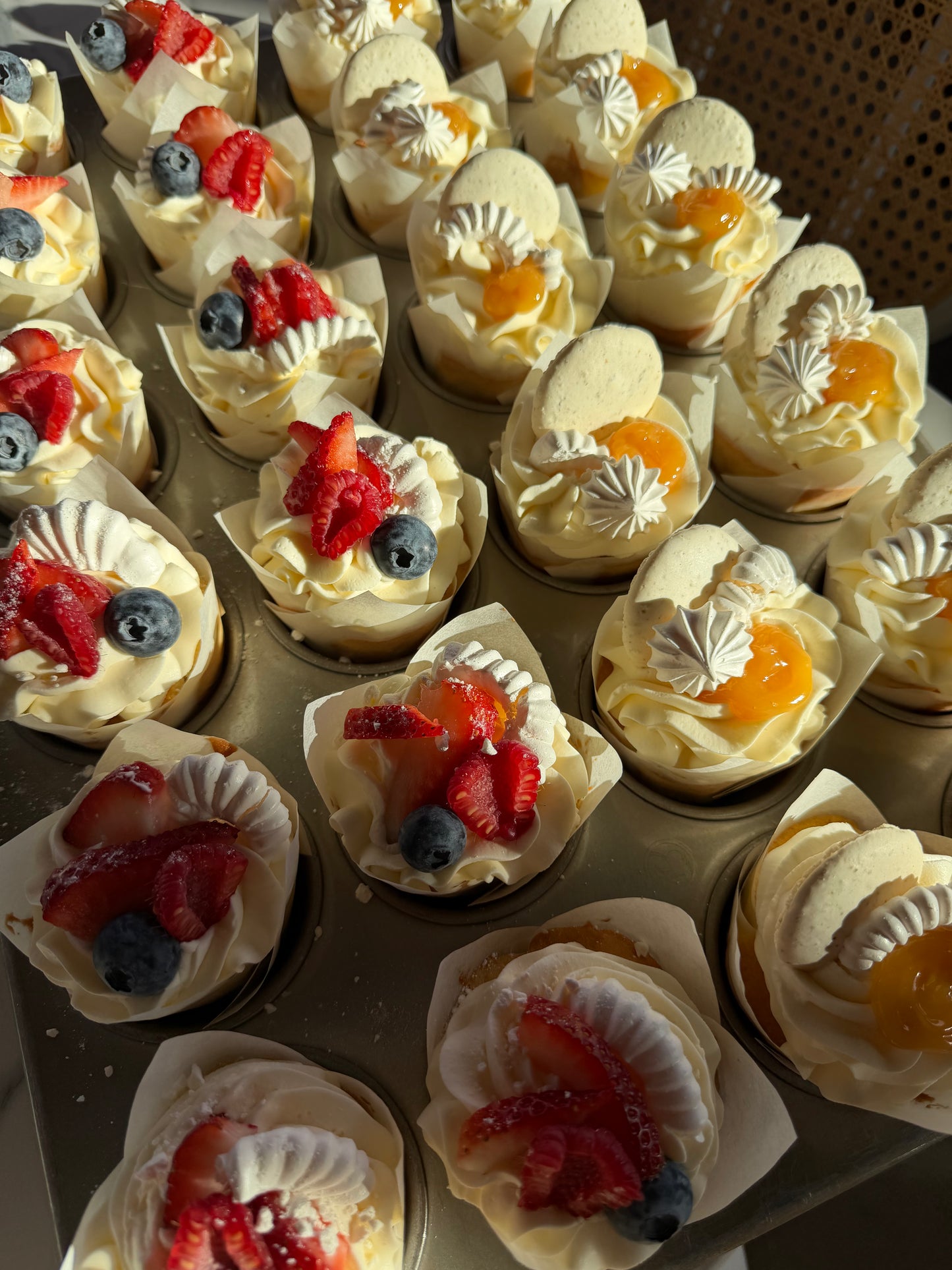 Cream Cupcakes (box of 6)